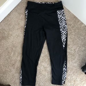 Tommy Hilfiger cropped workout leggings
